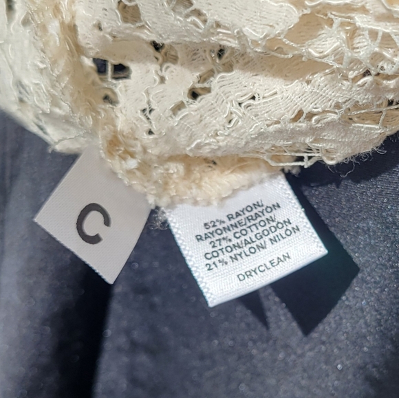 Elegant Loft cream lace top - Picture 4 of 4